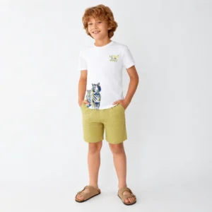 conjunto-nino-tigre-camiseta-blanca-pantalon-verde.webp